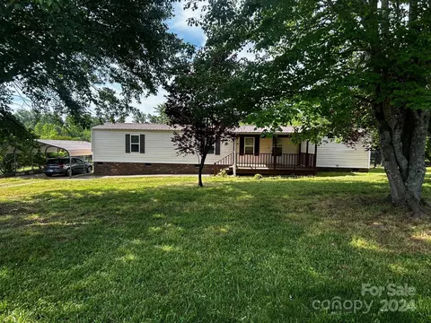 173 Cedarvale Dr, Harmony, NC 28634