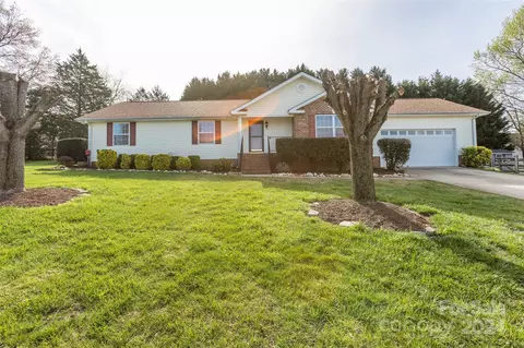 706 John Douglas Dr, Belmont, NC 28012