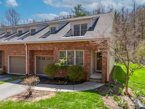 156 Wash Creek C Dr #C, Hendersonville, NC 28739
