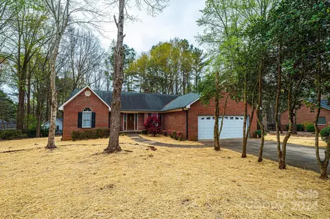 6780 Hawks Nest Ln, Stanley, NC 28164
