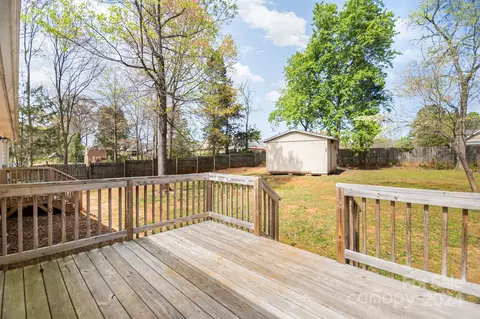 Exterior - 8195 Harmony Ln, Denver, NC 28037 photo 5 of 10