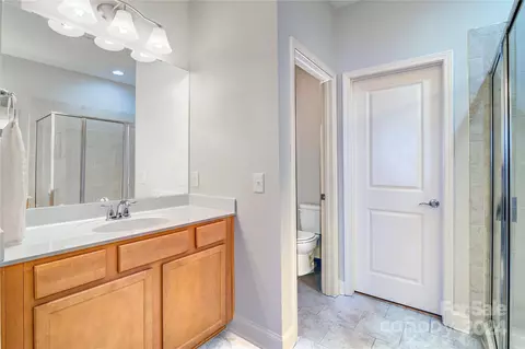 Bath - 2016 Cramer Place Ct, Cramerton, NC 28032 photo 2 of 4