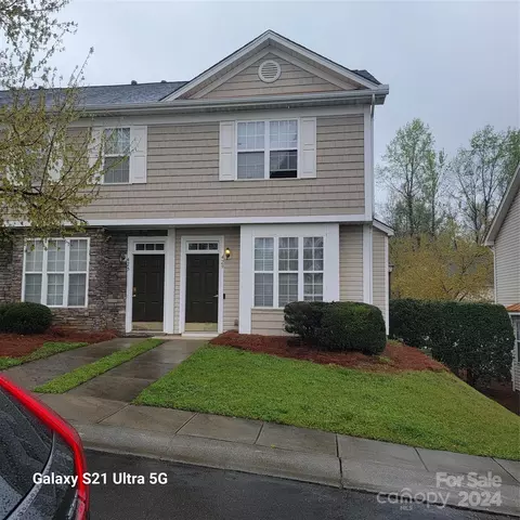 429 Goldstaff Ln, Charlotte, NC 28273