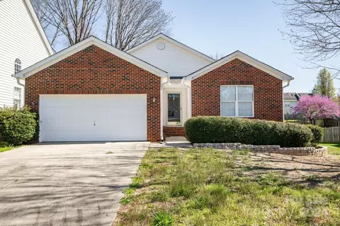 5111 Bentgrass Run Dr, Charlotte, NC 28269