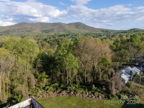 99999 Shiloh 7 Rd #7, Asheville, NC 28803