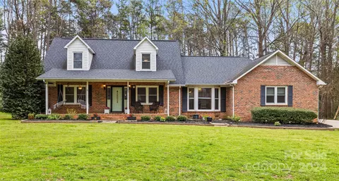 2142 High Pines Rd, Rock Hill, SC 29732