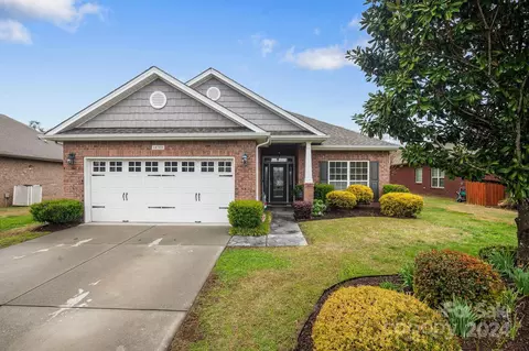 14709 Vaughan Dr, Charlotte, NC 28273