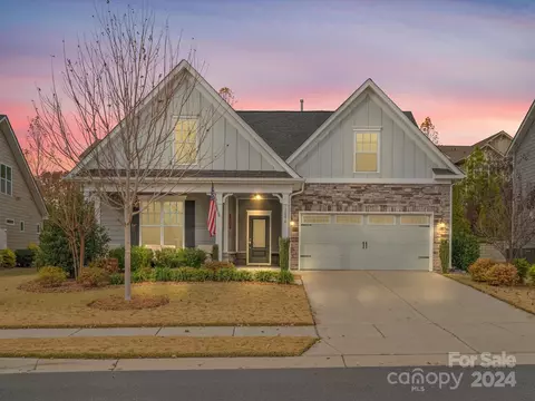 1094 Waterlily Dr, Fort Mill, SC 29707