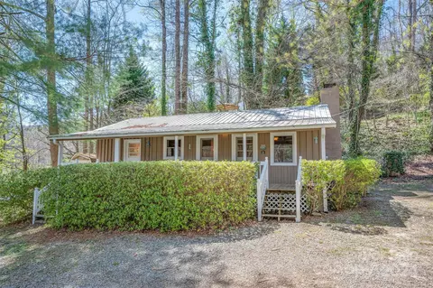 5129 Green River Cove Rd, Saluda, NC 28773