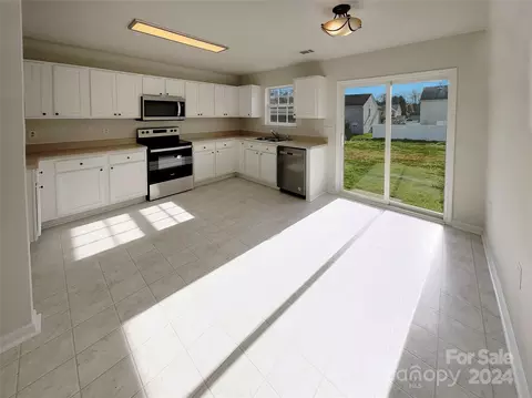 Kitchen - 726 Overlook Rd, Lowell, NC 28098 photo 1 of 2