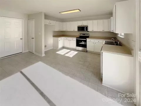 Kitchen - 726 Overlook Rd, Lowell, NC 28098 photo 2 of 2