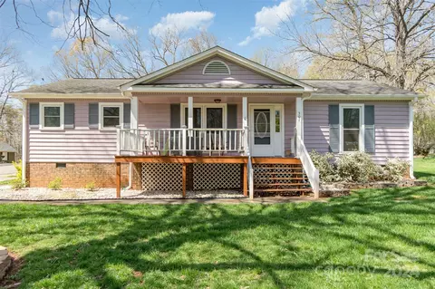 301 Briar Creek Rd, Gastonia, NC 28056