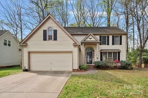 12516 Hawks Ridge Rd, Huntersville, NC 28078