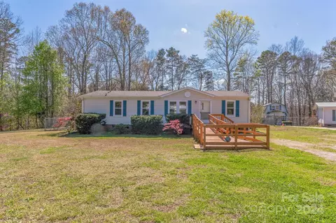 5642 Wildwood Ct, Bessemer City, NC 28016