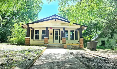 1117 Meeting St, Statesville, NC 28677