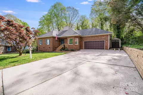 5601 Old Wicke Ln, Charlotte, NC 28208