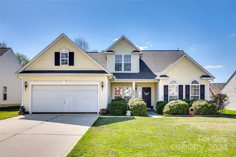 646 Springhouse Pl, Lake Wylie, SC 29710