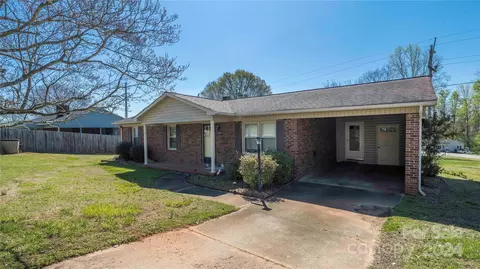 6105 Len Dr, Shelby, NC 28152