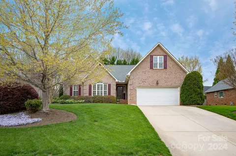 190 River Birch Cir, Mooresville, NC 28115