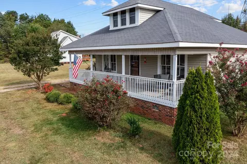 123 Charleston Dr, Mooresville, NC 28117