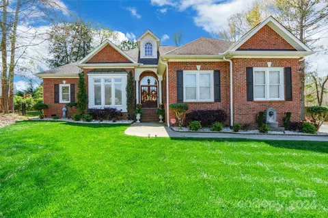 2500 Barrington Ct, Rock Hill, SC 29732