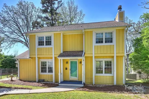 1190 Molokai Dr, Tega Cay, SC 29708