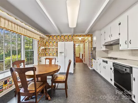 Dining - 10 Memminger Dr, Flat Rock, NC 28731 photo 8 of 11