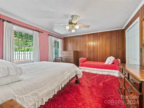 Bedroom - 10 Memminger Dr, Flat Rock, NC 28731 photo 4 of 5