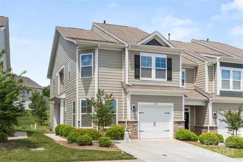 549 Altamonte Dr, Lake Wylie, SC 29710