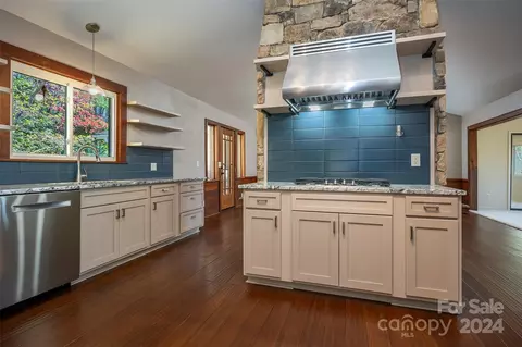 Kitchen - 12 E Park Dr, Tryon, NC 28782 photo 2 of 2