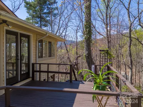 Exterior - 12 E Park Dr, Tryon, NC 28782 photo 11 of 14