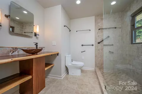 Bath - 12 E Park Dr, Tryon, NC 28782 photo 1 of 3