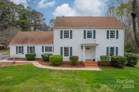 8412 Viking Dr, Marvin, NC 28173