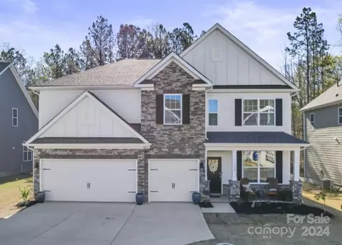 168 Rhuidean Ct, Troutman, NC 28166
