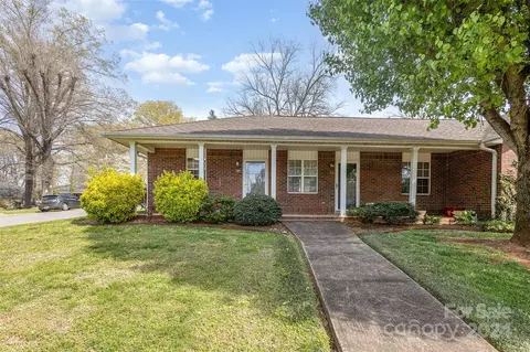 401 S Ashe 1 Ave #1, Newton, NC 28658
