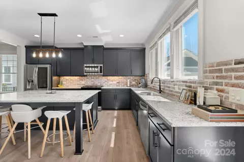 Kitchen - 815 Bluff Loop Rd, Rock Hill, SC 29730 photo 5 of 8