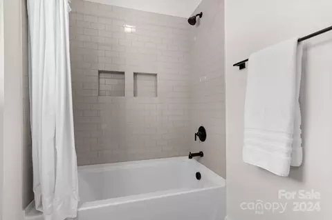 Bath - 815 Bluff Loop Rd, Rock Hill, SC 29730 photo 2 of 6