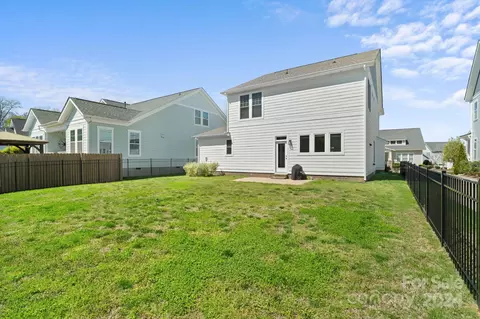 Exterior - 815 Bluff Loop Rd, Rock Hill, SC 29730 photo 7 of 8