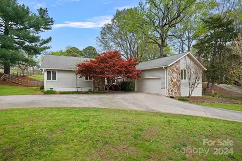 4000 Rounding Run Rd, Charlotte, NC 28277
