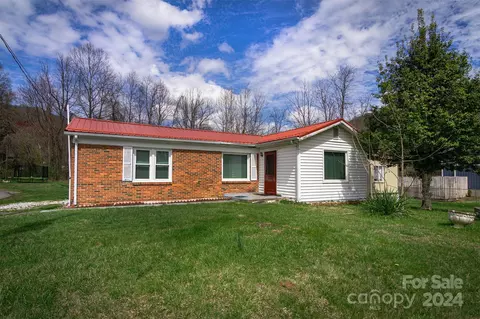 115 East St, Black Mountain, NC 28711
