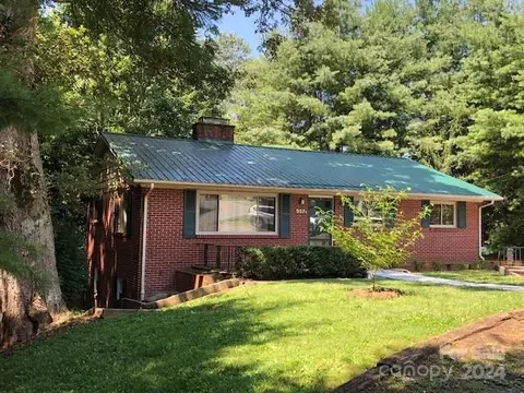 357 Bailey St, Mars Hill, NC 28754