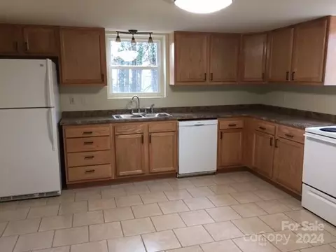 357 Bailey St, Mars Hill, NC 28754 photo 8