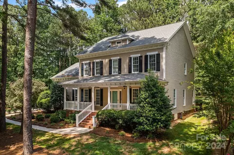 128 Windy Knoll Ln, Mooresville, NC 28117