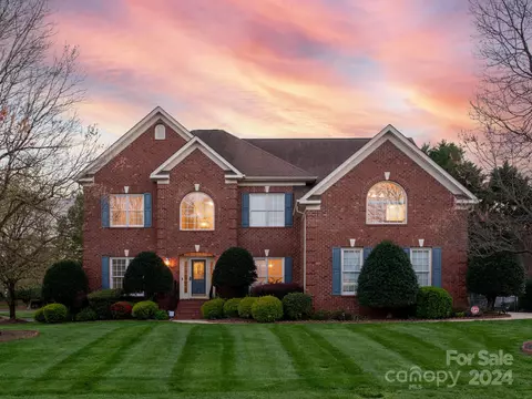 1008 Glynwater Ln, Waxhaw, NC 28173