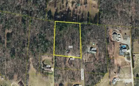 3761 Blossum Ln, Morganton, NC 28655