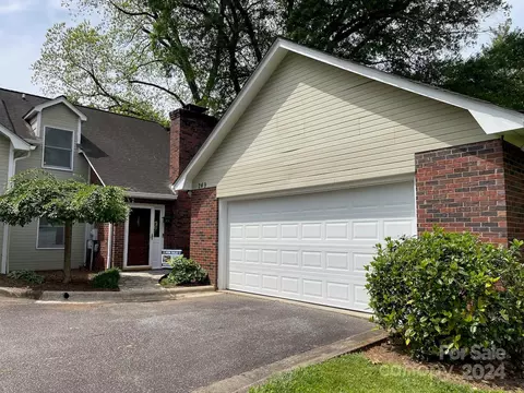 249 5th Ne 9 9a Ave NE #9 & 9A, Hickory, NC 28601