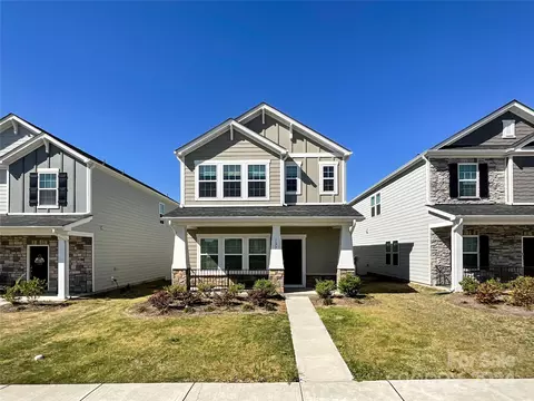 137 Cedar Knoll Cir, Pineville, NC 28134