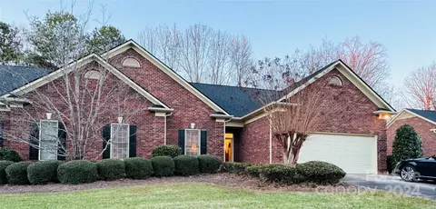 2503 Round Table Rd, Monroe, NC 28110