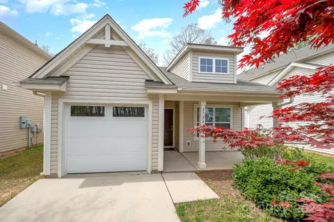 2724 Bramble Ridge Ct, Charlotte, NC 28215