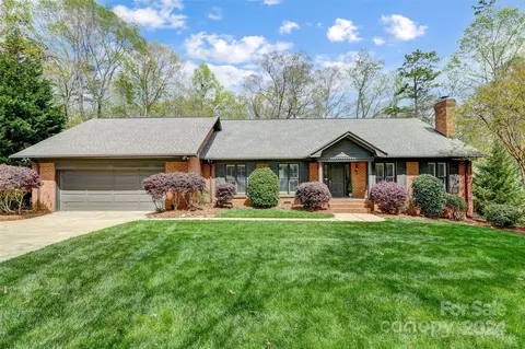 1111 Thistle Ct, Charlotte, NC 28211